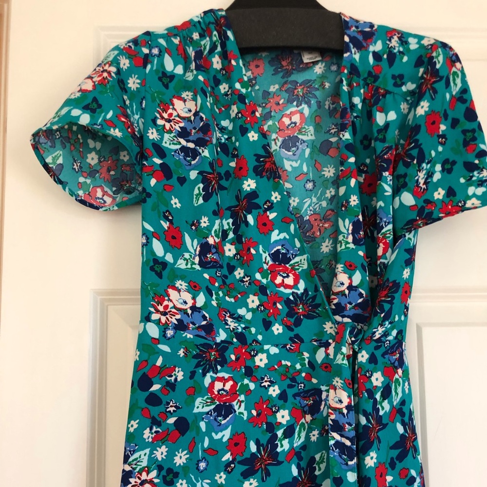 Beautiful teal colored dress worn once.